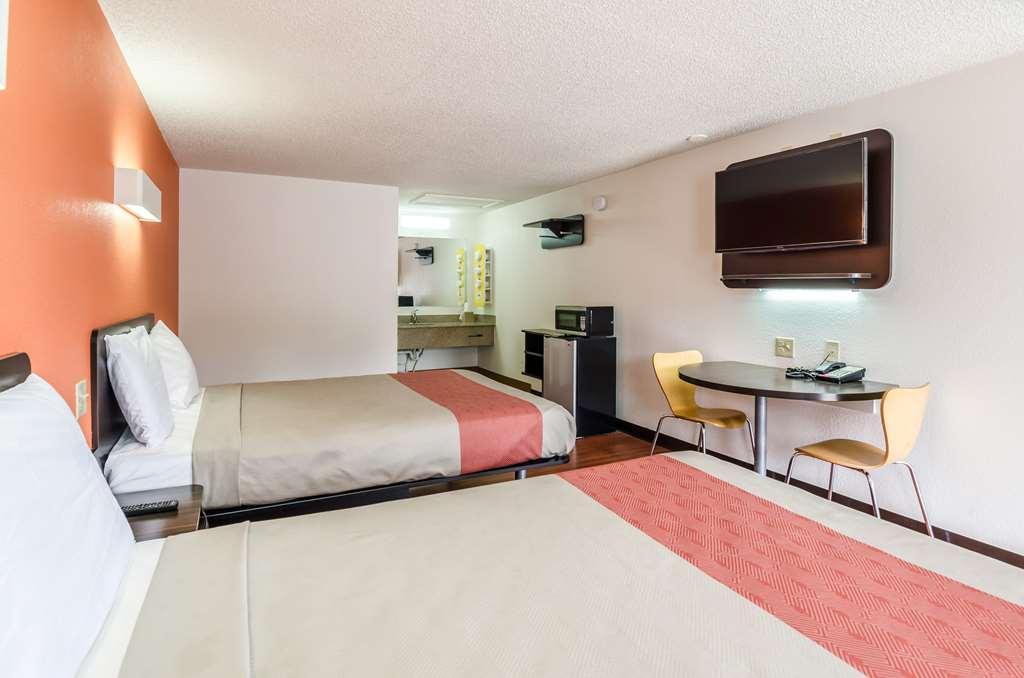 Motel 6 Troutville, Va Room photo