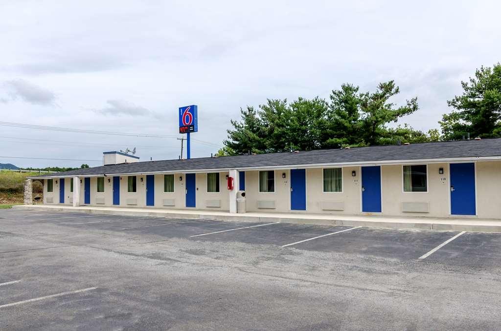 Motel 6 Troutville, Va Exterior photo